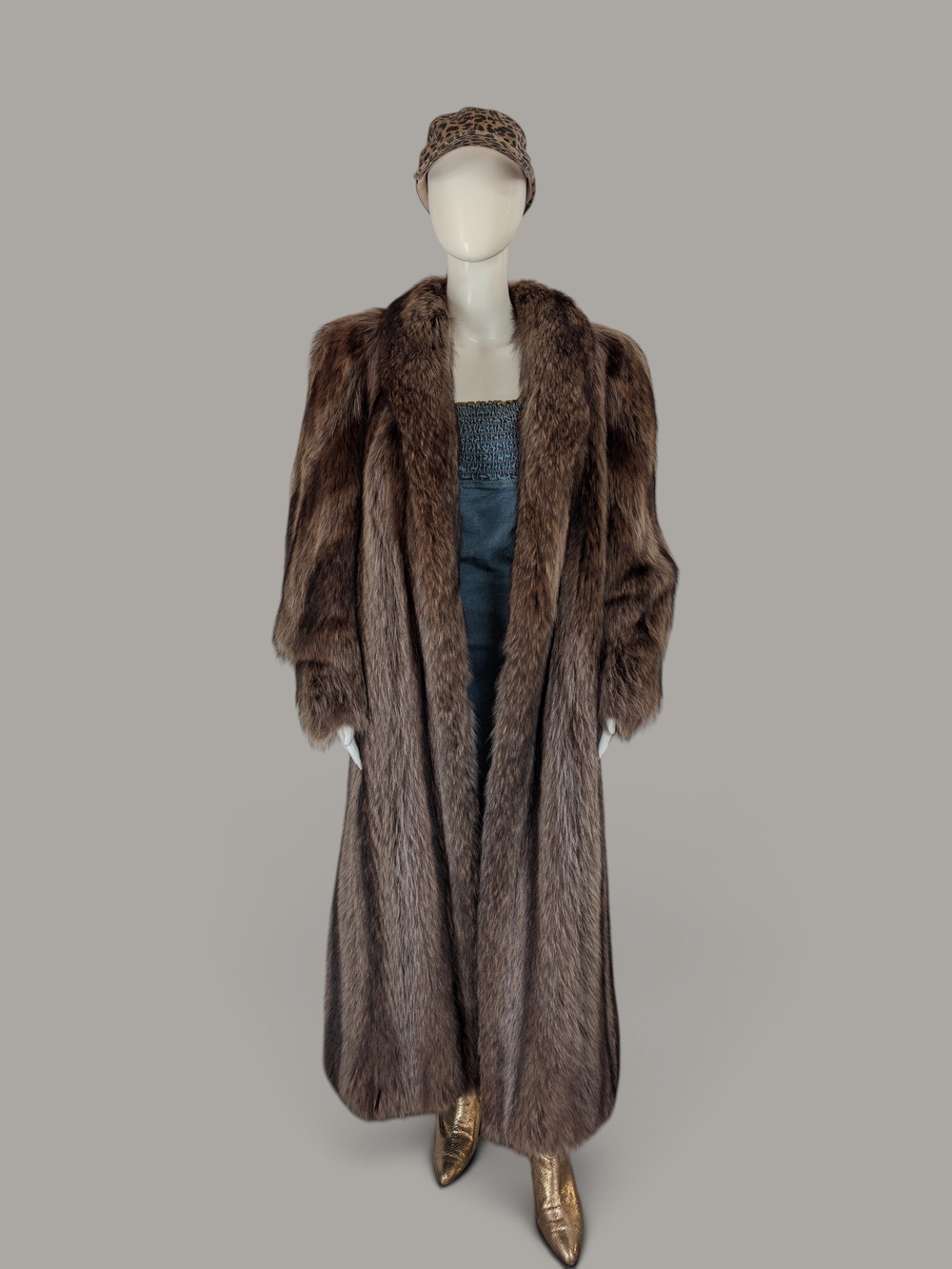 Full-Length Vintage Raccoon Fur Coat - Mob Wife